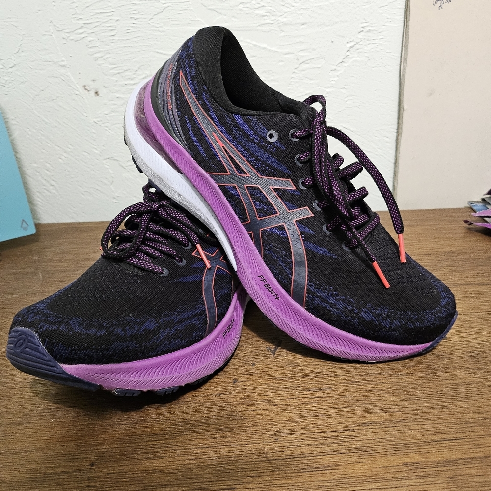 Gel kayano 27 size 9.5